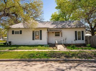 304 E 13th St, Wellington, KS 67152