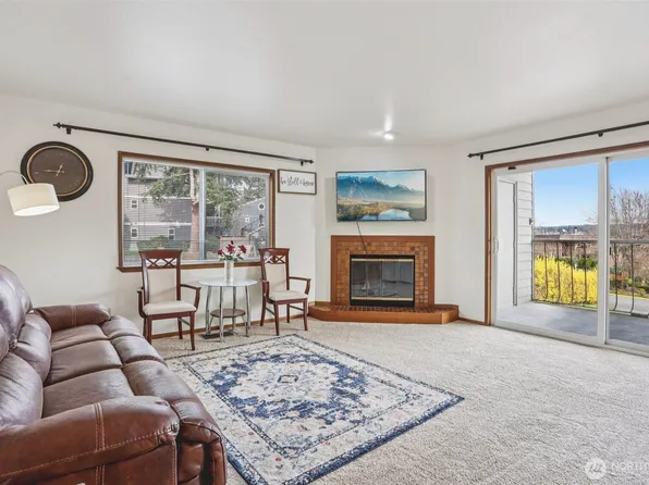 17440 NE 38th Street #A201, Redmond, WA 98052