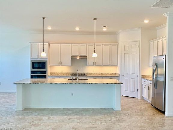 4th image of 25048 Longmeadow DR