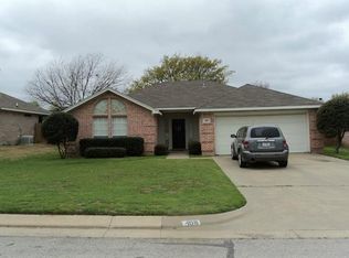 408 Dakota Dr, Joshua, TX 76058