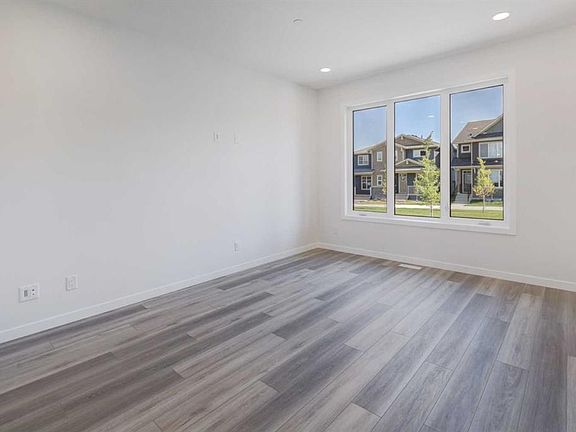 5th image of 99 NW Herron Walk NE