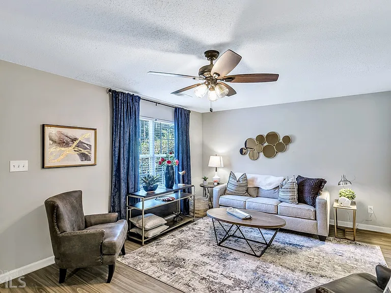7269 Crestside Dr — Photo 5