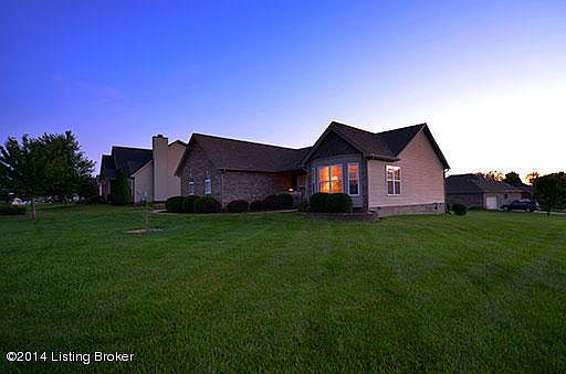 2nd image of 3221 Bluegrass Dr