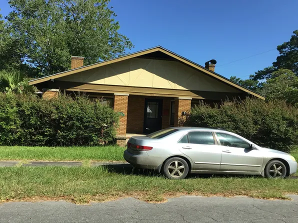 711 Holly St, Waycross, GA 31501