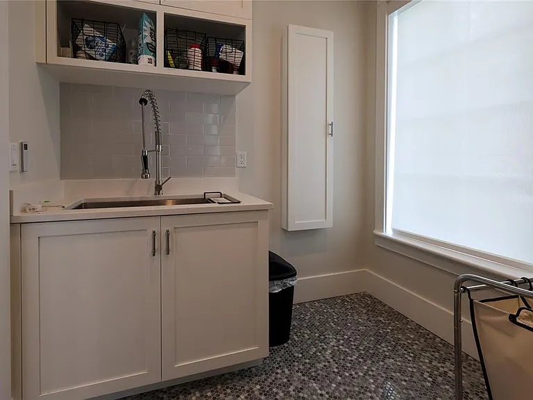 2402 W Parkland Blvd — Photo 38