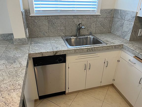 5th image of 1330 Jones St APT 501