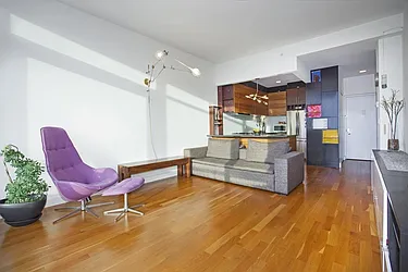 Rented by Space Marketing Shop