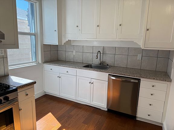 5th image of 2441 Fillmore St #A
