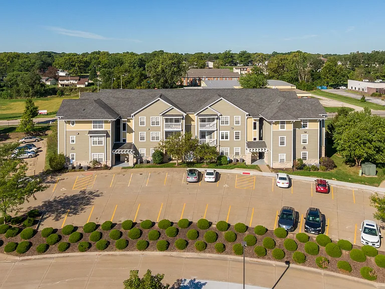 Alexis at Perry Pointe — Photo 16