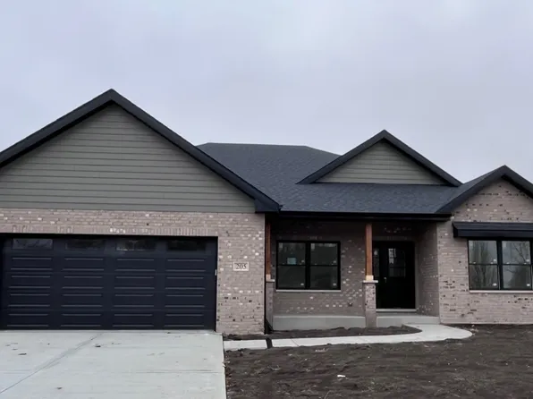 205 Wesley Dr, Peotone, IL 60468