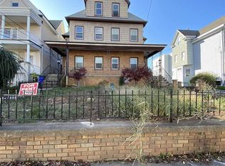 24-26 E 32nd St #1, Bayonne, NJ 07002