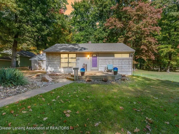 3410 Carlton Blvd, Jackson, MI 49203