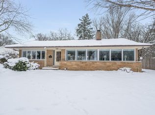 3020 Duchess Dr, Kalamazoo, MI 49008