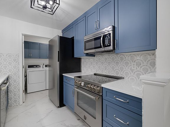 4th image of 56260 Troon Dr N