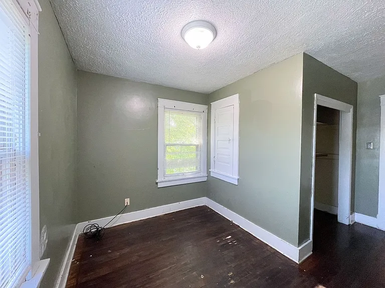 119 W 13th Ave — Photo 8