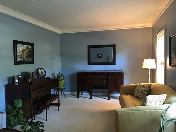 5th image of 4213 Green Ivy Ln