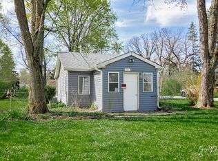 7613 S Oak Rd, Wonder Lake, IL 60097