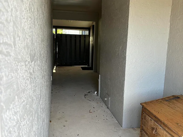 202 SW Crescent Ave — Photo 39