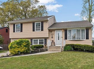 220 Joanne St, Cape May, NJ 08204