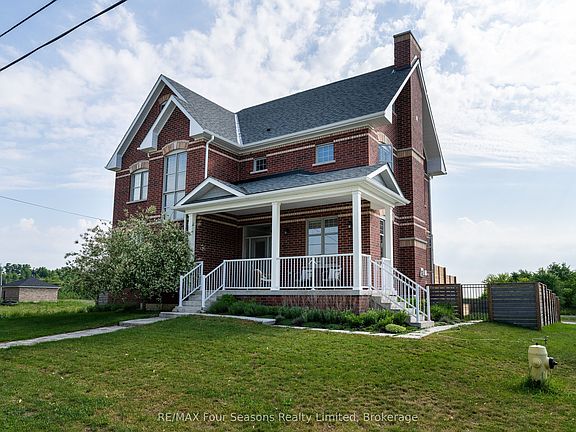 2nd image of 46 Francis St E