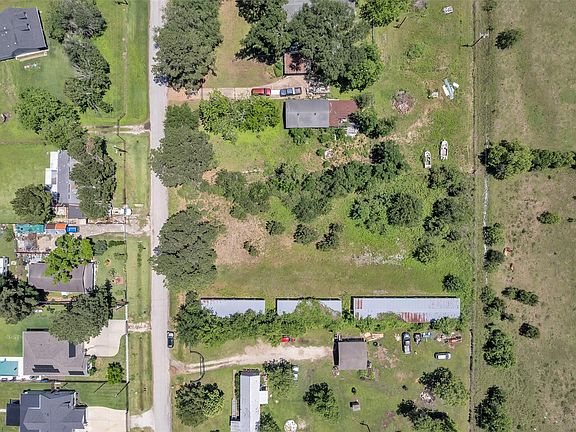 3rd image of Lomax Rd