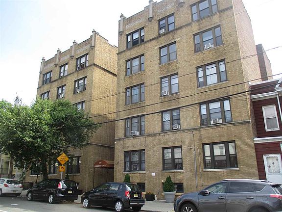 3rd image of 429 Fairmount Ave APT 503