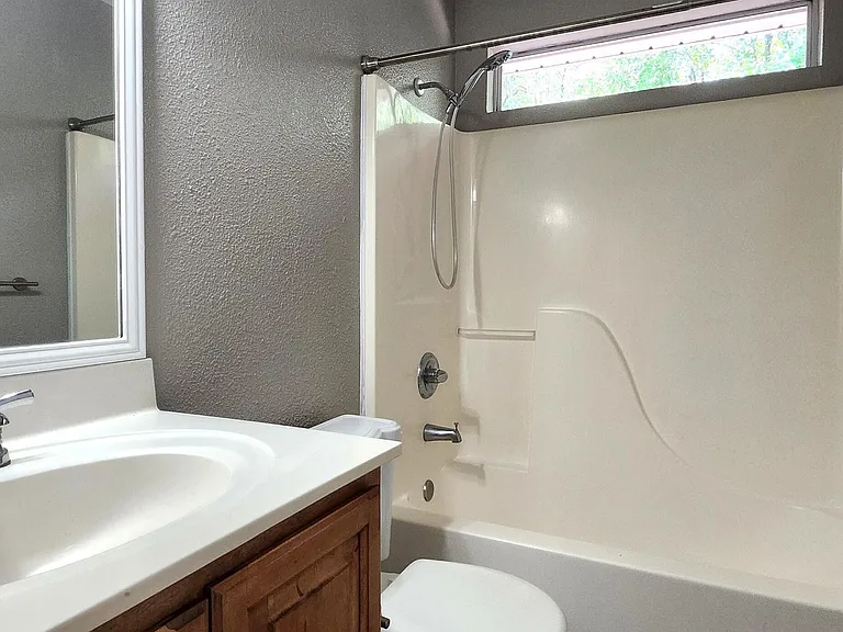 1608 Hunt St — Photo 11