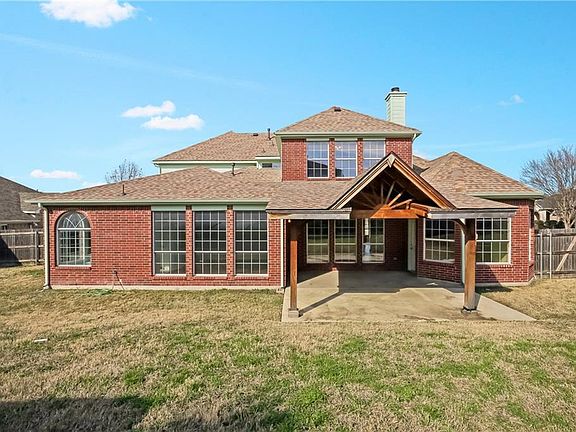 5th image of 2901 Saint Martin Dr