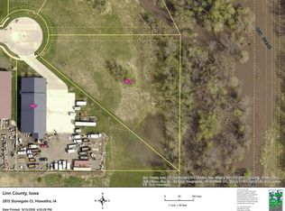 2815 Stonegate Ct, Hiawatha, IA 52233