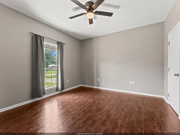 20705 Vincent Acres Cir, Denham Springs, LA 70726