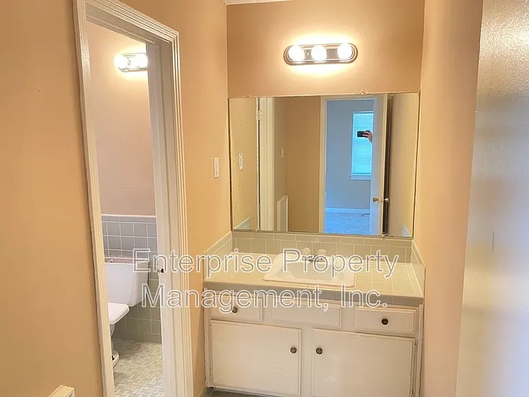 1982 Goldbrier Ln — Photo 22