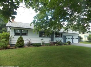 28 Thomas St, Madison, ME 04950