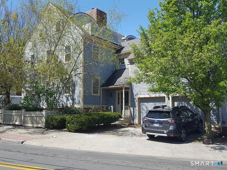 19 Grand Ave — Photo 37