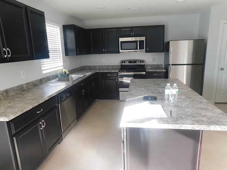 204 Dietz Dr — Photo 10