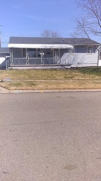 1st image of 2061 Auburndale Ave