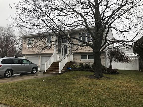 3rd image of 40 Deepwater Ave