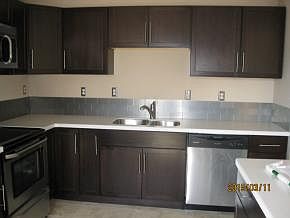 3rd image of 2909 E Empire Dr