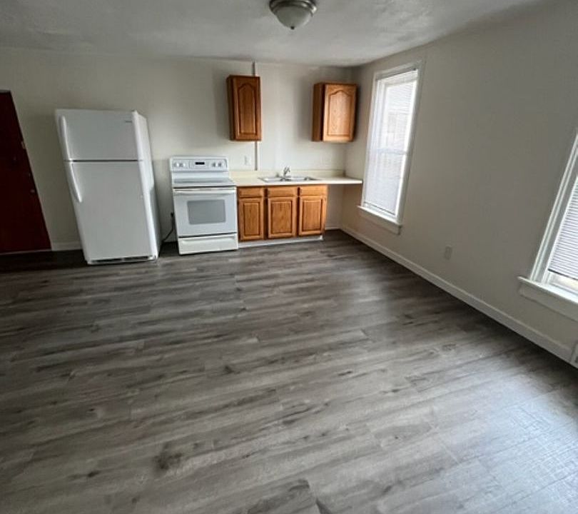 2nd image of 118 Locust St APT 5