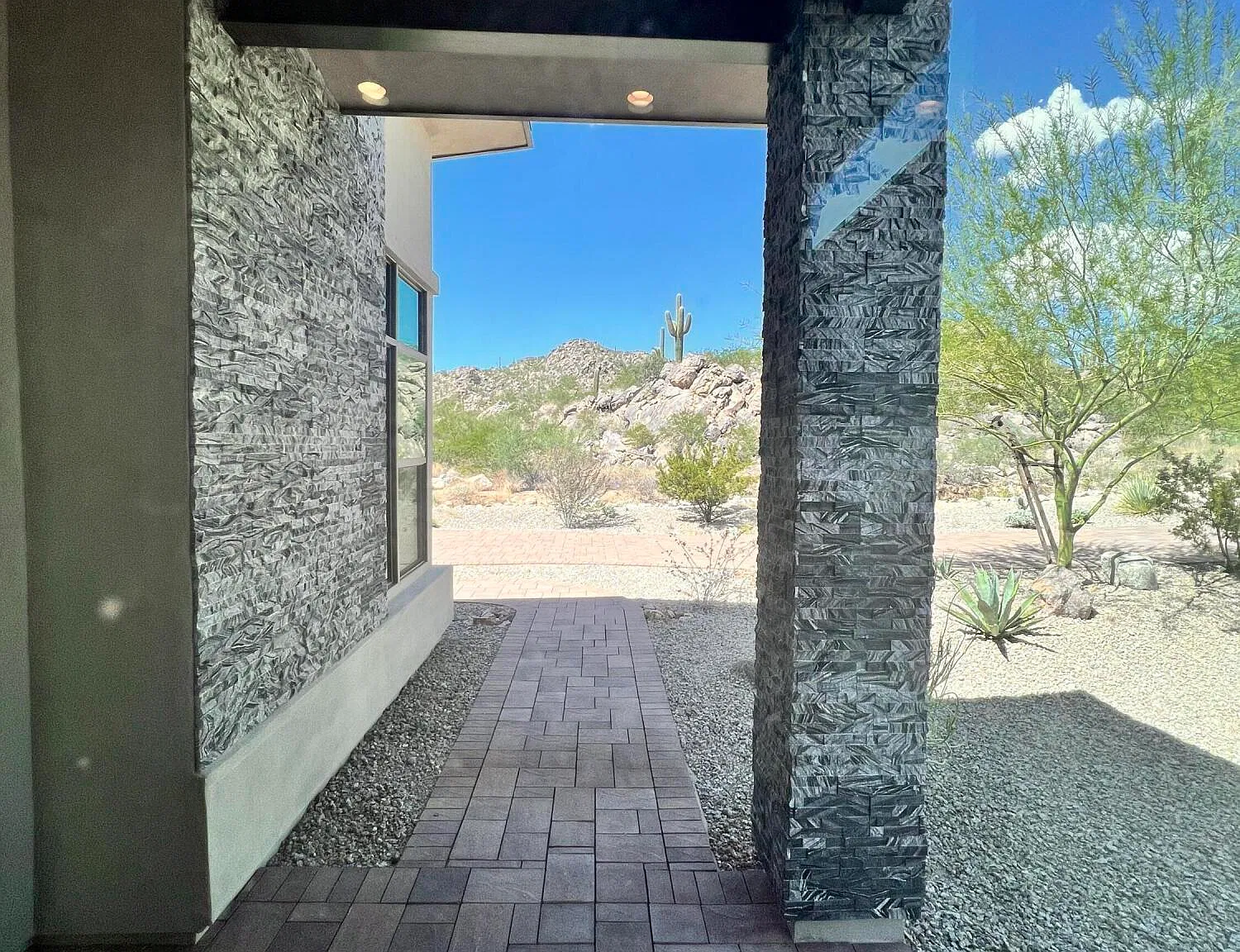 3 bed, 3.5 bath, 2751 sqft, $4,000 — Photo 3