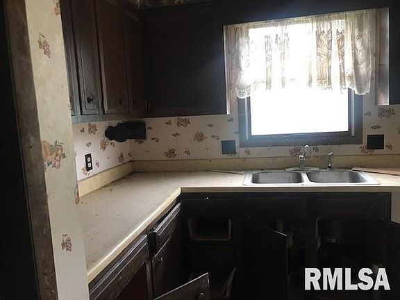 5th image of 1254 Township Road 400n
