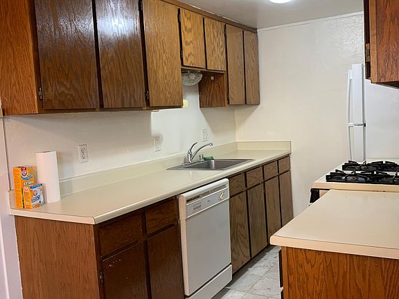 4th image of 485 A St APT 8