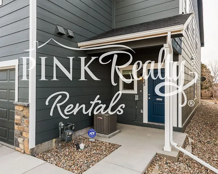 2325 Washo Cir — Photo 5