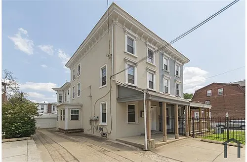 4641 Penn St Photo 1