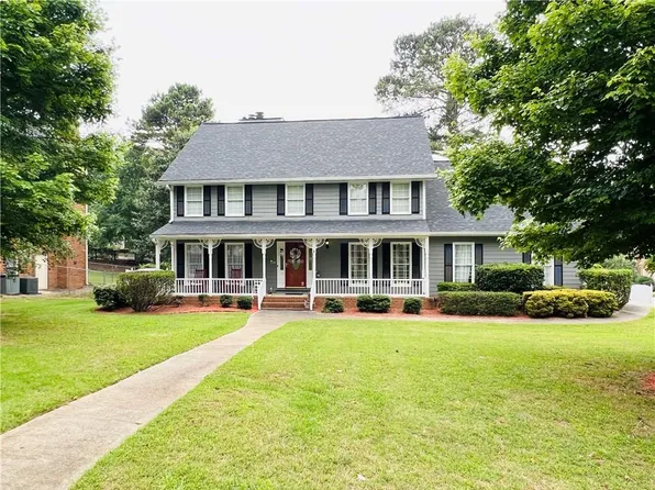 1681 Hickory Lake Dr, Snellville, GA 30078