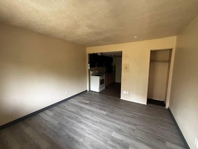 519 Crosby St #5 — Photo 6