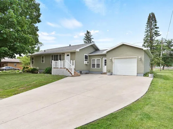 703 F Ave, Kalona, IA 52247