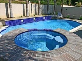30320 Buck Tail Dr, Canyon Lake, CA 92587