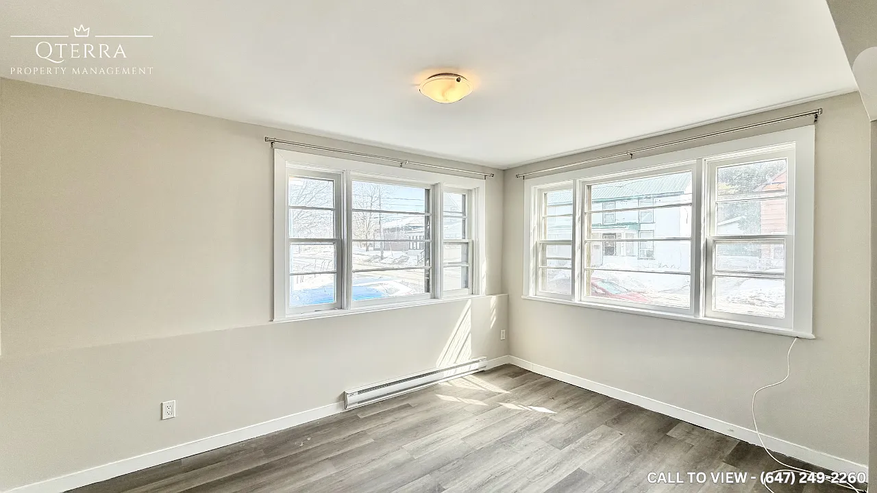 142 Brock St — Photo 1