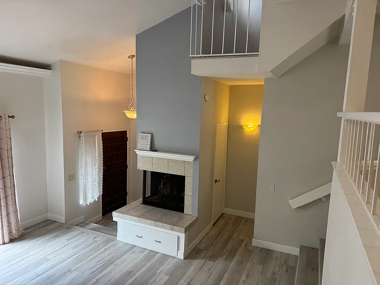 3275 Caminito Eastbluff #206 — Photo 3