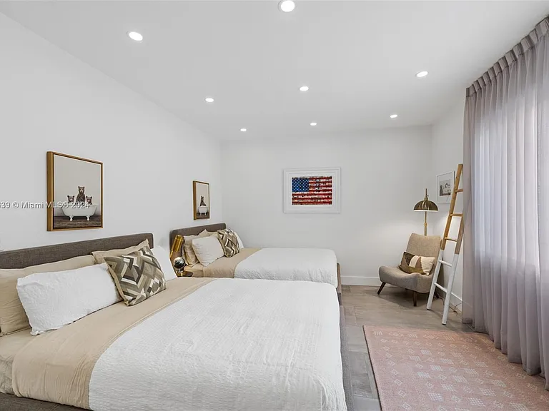 19144 Fisher Island Dr #19144 — Photo 13